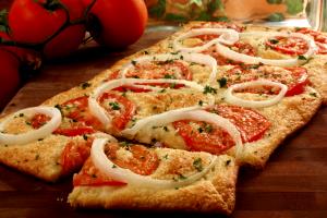 1 Serving Ripe Plum Tomato Flatbread