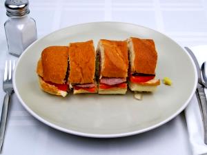1 Serving Roast Beef & Cheese, No Cheese, No Oil & Vinegar Sub 6 İnch