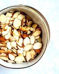 1 Serving Roasted Almonds Topping