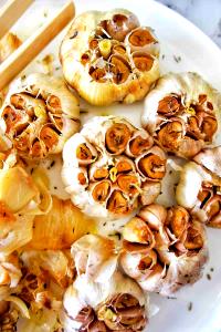 1 serving Roasted Garlic (Half Bird)