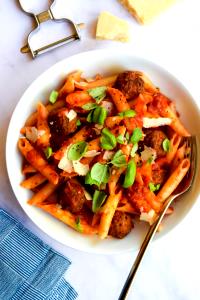 1 Serving Rotini & Mini Meatballs