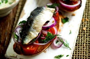 1 serving Sardine Salad with Garlic Toast Points