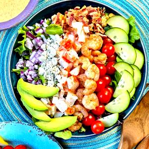 1 serving Seafood Cobb Salad (Medium)