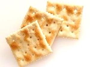 1 serving Sides - Saltines