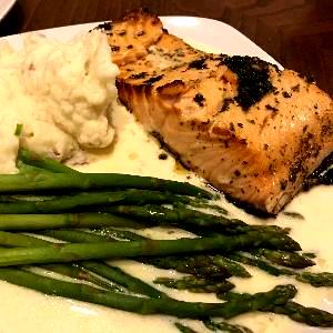 1 serving Skinnylicious Herb Crusted Salmon
