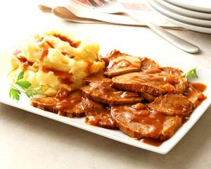 1 Serving Sliced Beef With Mashed Potatoes