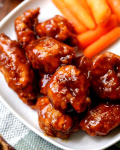1 Serving Small Boneless Wings, With BBQ Sauce