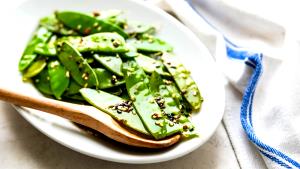 1 Serving Snow Peas & Gourmet Sauce