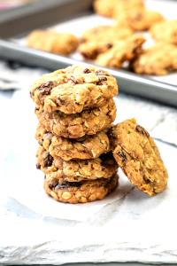 1 Serving Soft Baked No-Oats "Oatmeal" Cookies