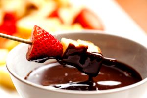 1 Serving Special Event Milk Chocolate Grand Marnier Fondue