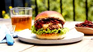 1 serving Steakburger & Fries (Kids)
