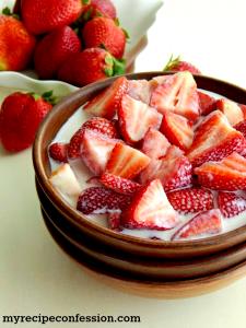 1 Serving Strawberries And Cream Hand-Scooped - Medium