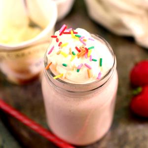 1 Serving Strawberry Shake - Chicago Region
