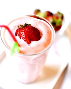 1 Serving Strawberry Shake - Columbus Region Medium