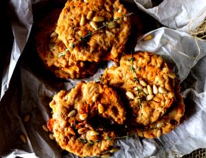 1 Serving Sun-Dried Tomato Basil Panetini Cookie