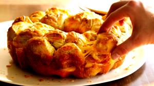 1 Serving Italian Herb And Cheese Monkey Bread Mix