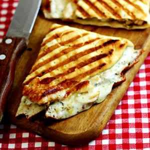 1 Serving Italiano Flatbread Sammie W/ Cheese & Dressing