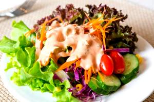 1 Serving Thousand Island Dressing Dinner Salad