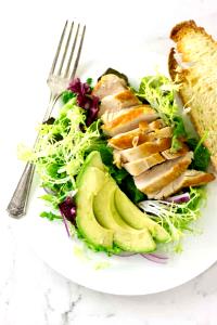 1 Serving Tossed Green Salad With Chicken