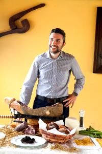 1 Serving Tour Of Italy