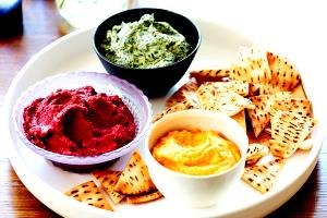 1 Serving Trio Dips And Chips