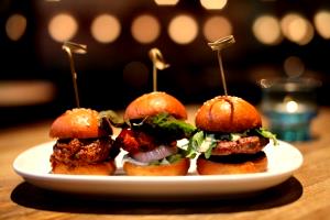 1 serving Trios Cheeseburger Sliders