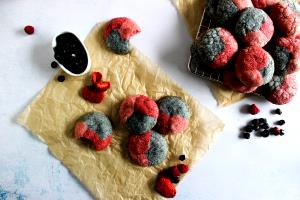 1 Serving Triple Berry Cookie Pouch