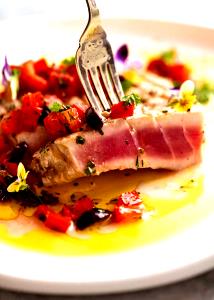 1 Serving Tuna Yellowfin Steak İn Olive Oil