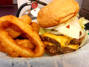 1 Serving Turkey Sandwich At Mama