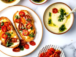 1 serving Tuscan Hummus with Traditional Pita