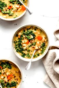 1 Serving Tuscan White Bean & Vegetable Soup