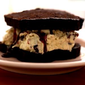 1 Serving Vanilla Ice Cream/Devil