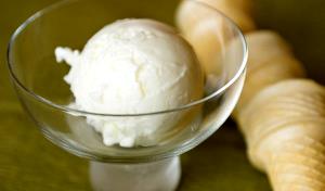 1 Serving Vanilla Ice Cream With Nonfat Milk
