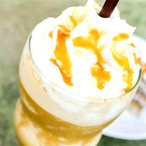 1 Serving Vanilla Cooler, Medium W/ Whip
