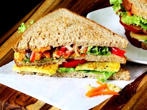 1 Serving Vegetable Club Sandwich (Reg.)