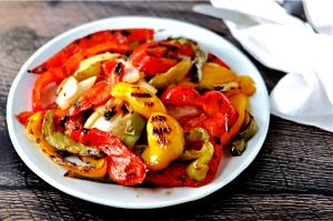 1 Serving Veggie Mix - Grilled Peppers, Chilies And Onions