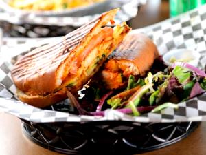 1 Serving Venetian Chicken Sandwich - Special Request Dry Bun (No Butter)