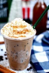 1 Serving Venti - Iced Gingersnap Latte - Whip - 2% Milk