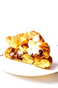 1 serving Western Croissant