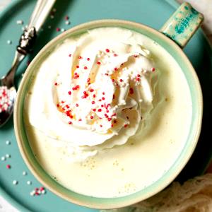 1 Serving White Hot Cocoa, Large - Skim Milk W/ Whip