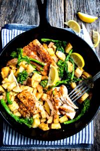 1 serving Wild Caught Mahi Mahi Blackened with Wok-Stirred Vegetables