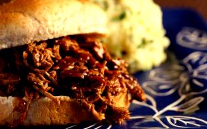 1 Serving Wild West BBQ Sandwich, 12"