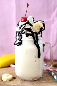 1 shake Banana Split Milk Shake (Regular)