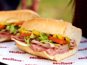 1 shorti Turkey & Cheese Shorti