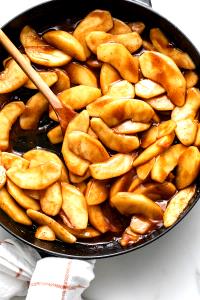 1 side (197 g) Cinnamon Apples