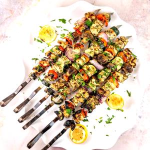 1 skewer (114 g) Mediterranean Style Chicken Breast Kabobs