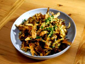 1 Skin From Medium (2-1/4" To 3" Dia, Raw) Fried Potato Skins