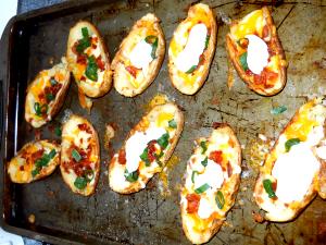 1 Skin From Small (1-3/4" To 2-1/4" Dia, Raw) Fried Potato Skins with Cheese and Bacon