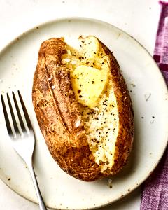 1 Skin Potatoes (with Salt, Cooked In Skin, Microwaved)