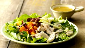 1 slad (354 g) Apple Pecan Chicken Salad (without Pecans & Dressing )